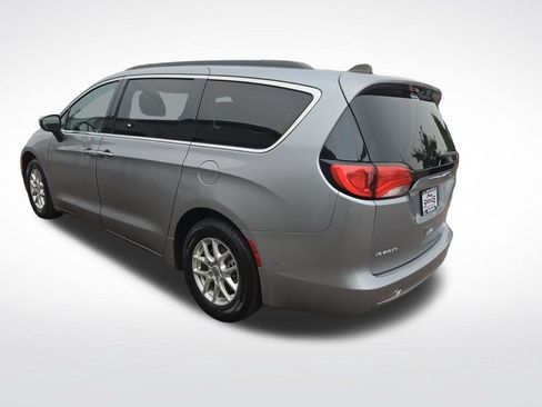 Used 2021 Chrysler Voyager Lxi FWD image 3