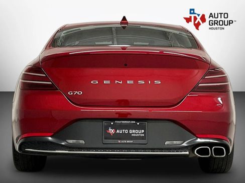 Used 2022 Genesis G70 2.0T RWD image 7