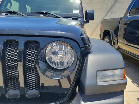Used 2023 Jeep Wrangler Unlimited Sport AWD/4WD image 4