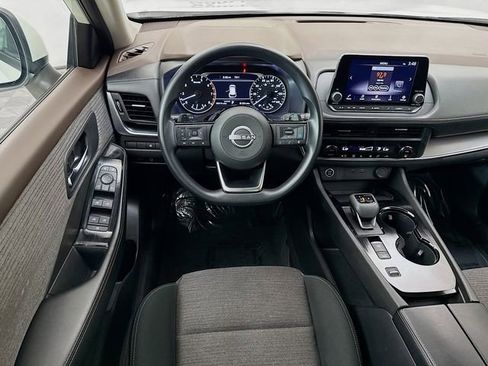 Used 2023 Nissan Rogue SV image 20