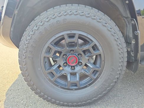 Used 2022 Toyota 4Runner SR5 Premium w/ Moonroof Package AWD/4WD image 14