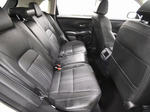 Certified 2024 Honda HR-V EX-L image 17