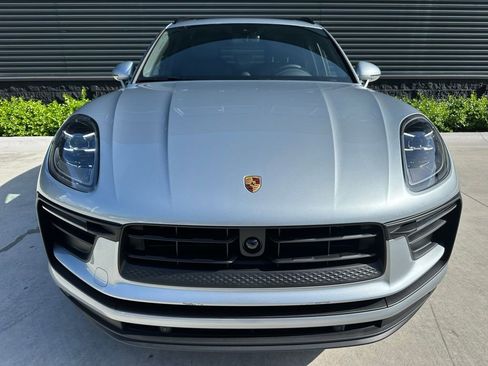 Certified 2025 Porsche Macan AWD/4WD image 7