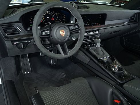 Used 2026 Porsche 911 Targa 4 RWD image 12