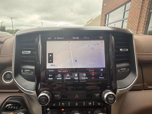 Used 2019 RAM 1500 Laramie AWD/4WD image 29
