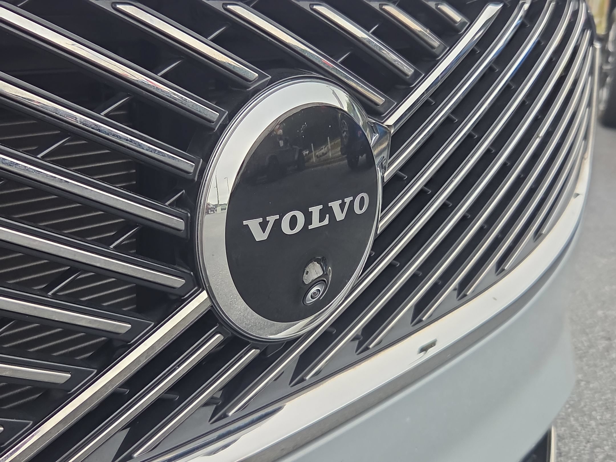 Used 2025 Volvo XC90 B5 Plus w/ Protection Package Premier AWD/4WD image 28