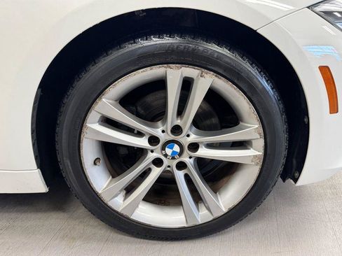 Used 2017 BMW 330i xDrive Sedan AWD/4WD image 38