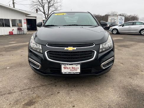 Used 2016 Chevrolet Cruze LT image 2