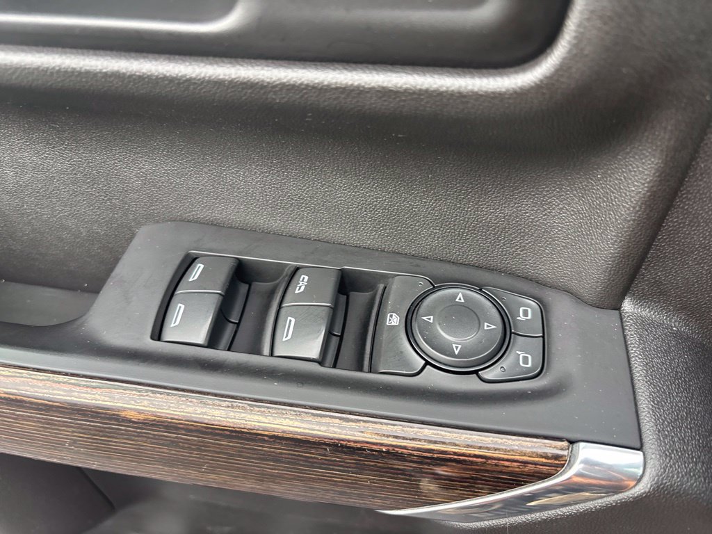 Used 2021 GMC Sierra 1500 Elevation w/ LPO, Elevation Black Package AWD/4WD image 16