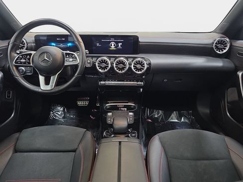 Used 2022 Mercedes-Benz CLA 250 4MATIC image 10