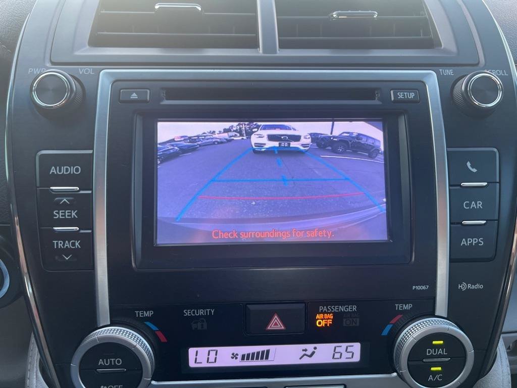 Used 2012 Toyota Camry XLE w/ Leather Pkg FWD image 23