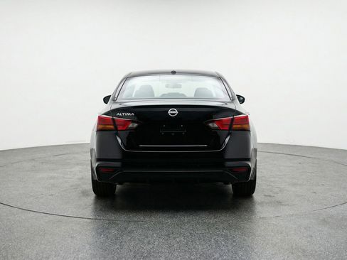 Used 2025 Nissan Altima 2.5 SV image 7