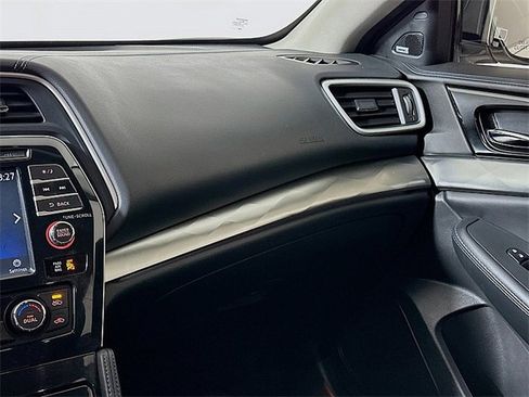 Used 2017 Nissan Maxima SR w/ Midnight Edition image 23