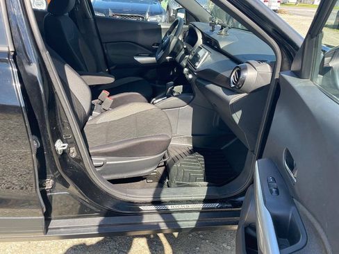 Used 2018 Nissan Kicks SV FWD image 12