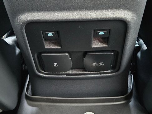 Used 2023 Ford Bronco Wildtrak AWD/4WD image 17