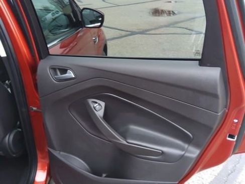 Used 2019 Ford Escape SEL image 33