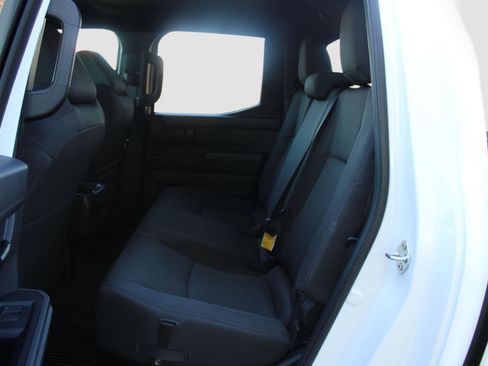 Used 2025 Toyota Tacoma SR5 image 33
