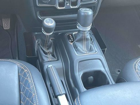 Used 2021 Jeep Wrangler Unlimited Sahara AWD/4WD image 20