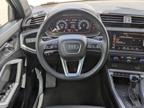 Used 2024 Audi Q3 2.0T Premium Plus w/ Premium Plus Package image 18