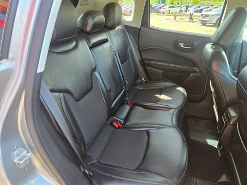 Used 2020 Jeep Compass Latitude FWD image 8