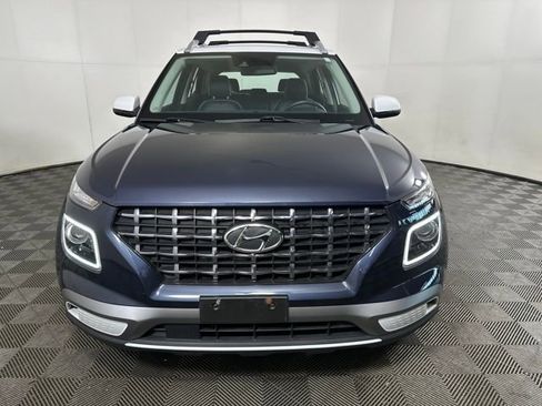 Used 2021 Hyundai Venue image 8
