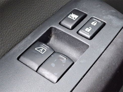 Used 2021 Nissan NV 1500 S image 25