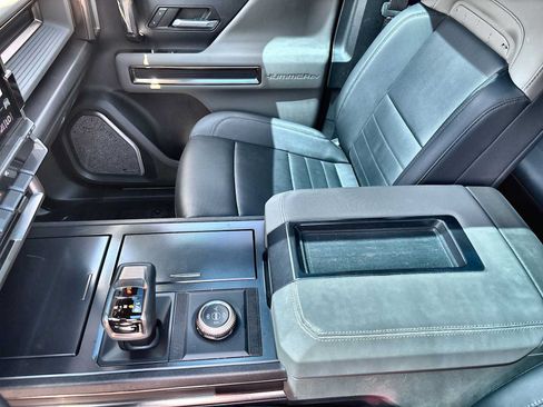 Used 2024 GMC Hummer EV 3X w/ LPO, Illumination Package AWD/4WD image 22