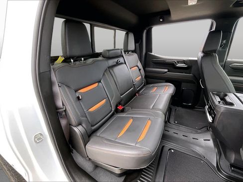 Used 2024 GMC Sierra 1500 AT4 w/ Technology Package AWD/4WD image 21
