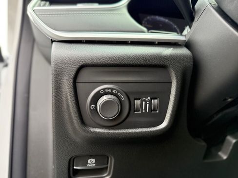 New 2026 Jeep Grand Cherokee Laredo X AWD/4WD image 21