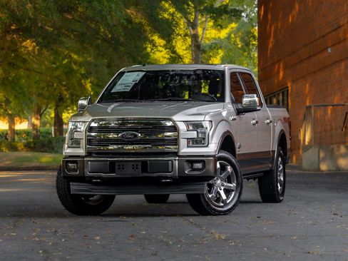 Used 2017 Ford F150 King Ranch w/ Equipment Group 601A Luxury AWD/4WD image 2