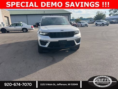 New 2025 Jeep Grand Cherokee Limited w/ Luxury Tech Group II image 5