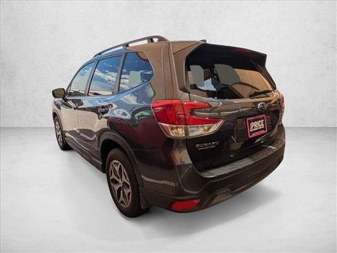 Used 2023 Subaru Forester Premium AWD/4WD image 6