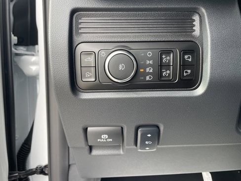 New 2026 Ford F250 Lariat w/ FX4 Off-Road Package image 17
