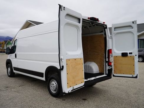 Used 2024 RAM ProMaster 2500 w/ Premium Convenience Group FWD image 39