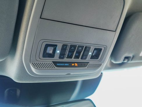 Used 2020 Ford Explorer XLT w/ Equipment Group 202A image 19