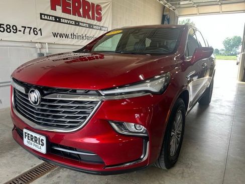 Used 2024 Buick Enclave Premium image 1