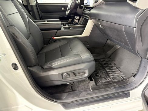 Used 2024 Toyota Tundra Limited image 13