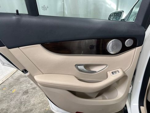 Used 2018 Mercedes-Benz GLC 300 GLC 300 image 23