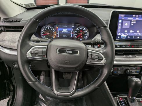 Used 2022 Jeep Compass Latitude w/ Sun and Sound Group image 19