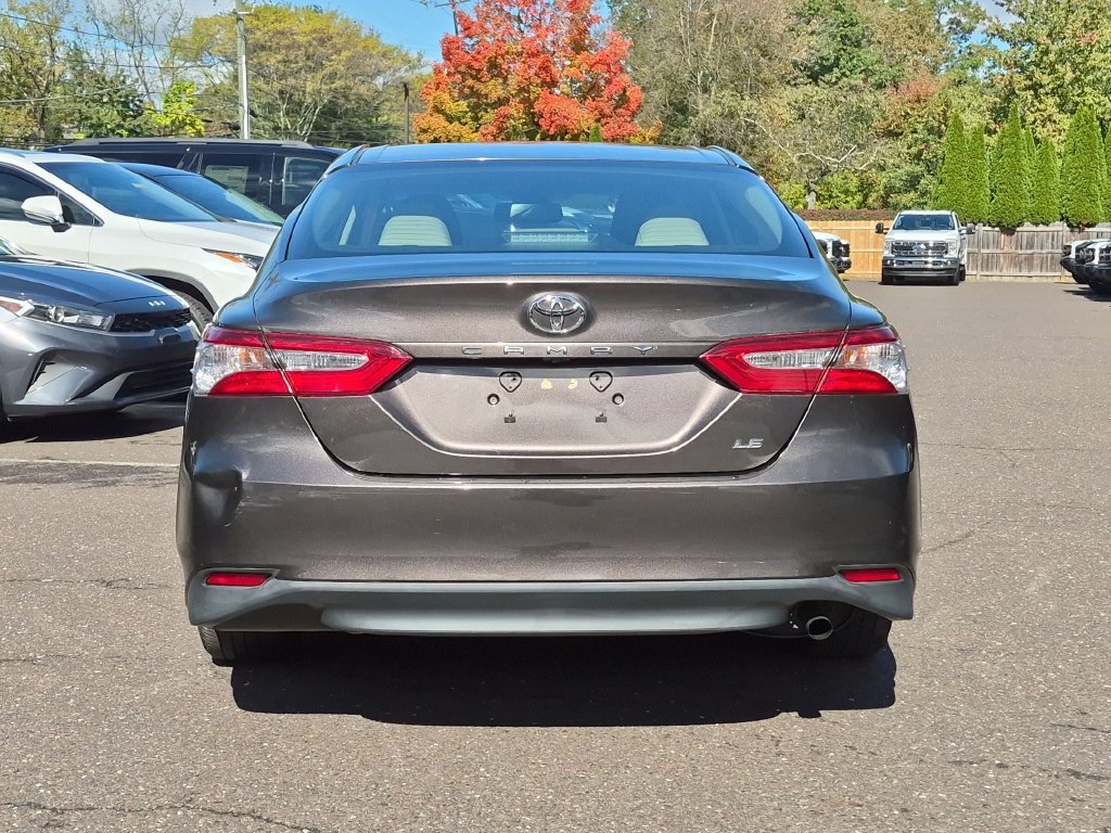 Used 2018 Toyota Camry LE w/ Convenience Package FWD image 10
