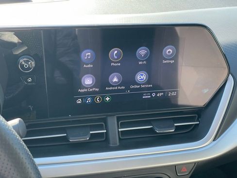 Used 2025 Chevrolet Trax RS w/ Driver Confidence Package image 18