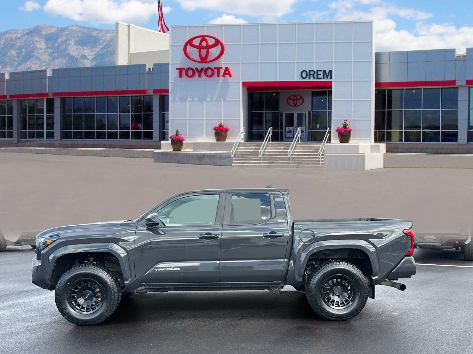 Used 2024 Toyota Tacoma SR5 AWD/4WD image 7