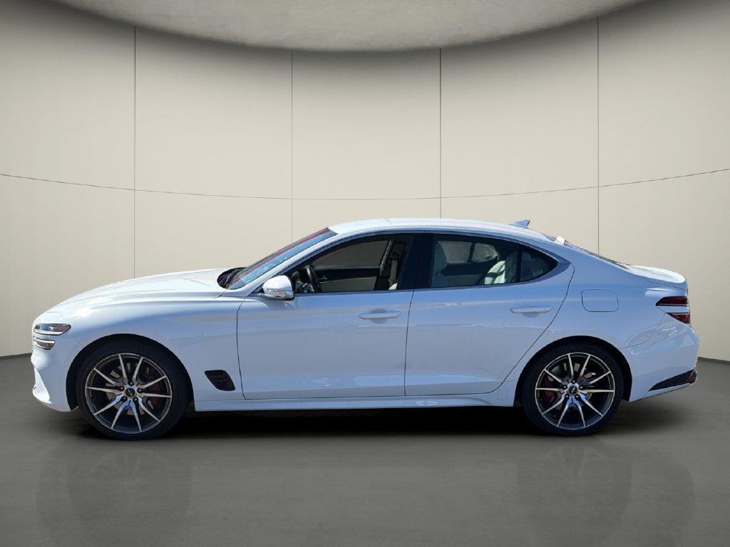 Used 2025 Genesis G70 2.5T RWD image 4