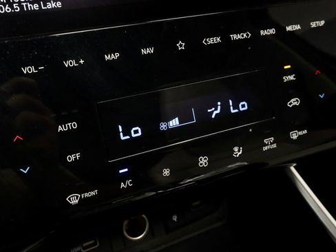 Used 2024 Hyundai Tucson Limited AWD/4WD image 32