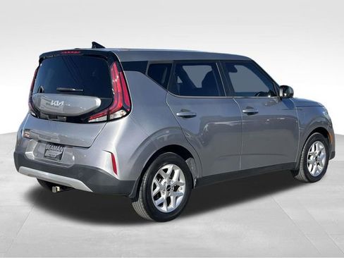 Used 2023 Kia Soul LX w/ LX Technology Package image 7