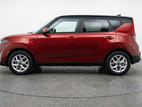 Used 2025 Kia Soul LX w/ LX Technology Package image 5