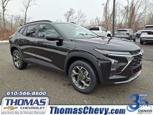 New 2026 Chevrolet Trax LT w/ Driver Confidence Package image 1