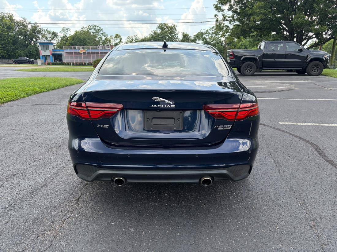 Used 2020 Jaguar XE S RWD image 6