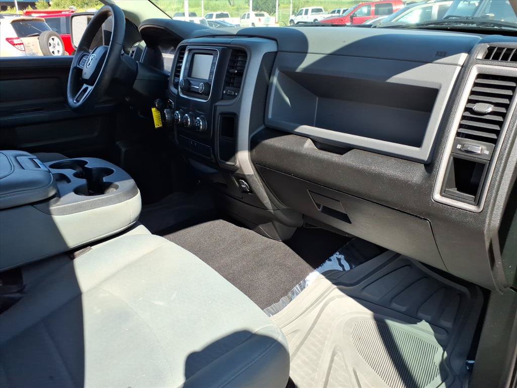 Used 2019 RAM 1500 Express AWD/4WD image 17