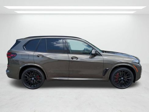 New 2026 BMW X5 xDrive40i w/ M Sport Package AWD/4WD image 3